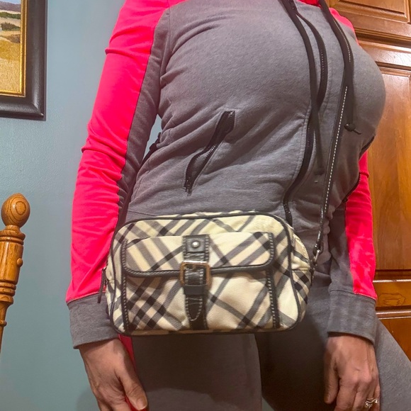 Burberry Beige and Black Checkered Bag - Picture 1 of 9
